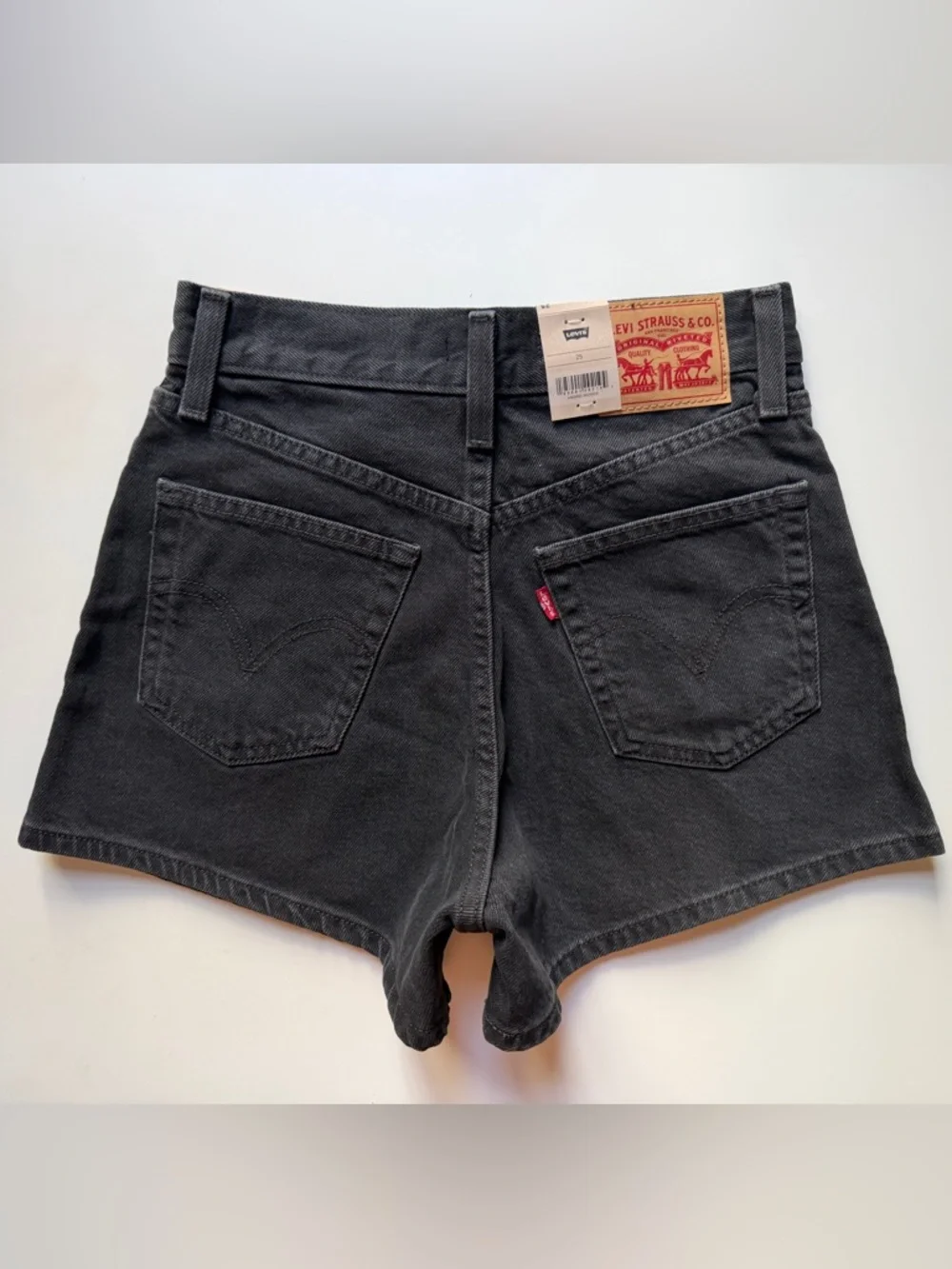 Levi's High Waisted Mom Women's Shorts Relaxed Fit High Rise Denim Black Jean 25 - Picture 2 of 11
